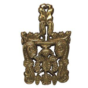 Wilton Brass Trivet Decorative Counter Use Wall Hanging Kitchen Decor Vintage